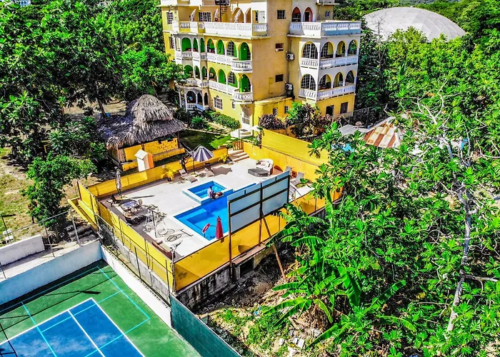 Takuma Boutque Hotel Hotel Rooms & Suites